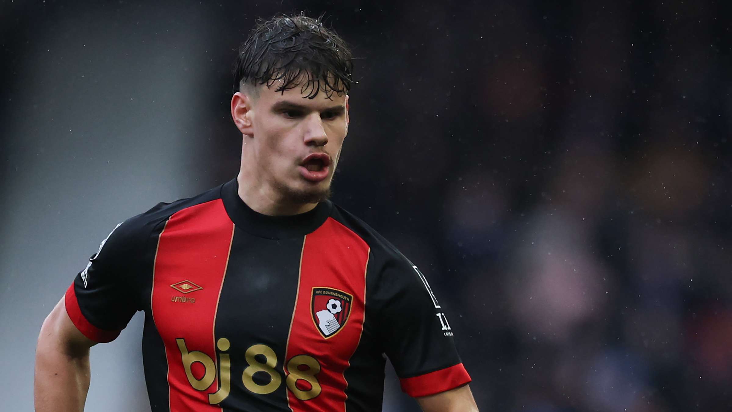 内马尔父子未施援手，德佩为阿尔维斯支付保释金